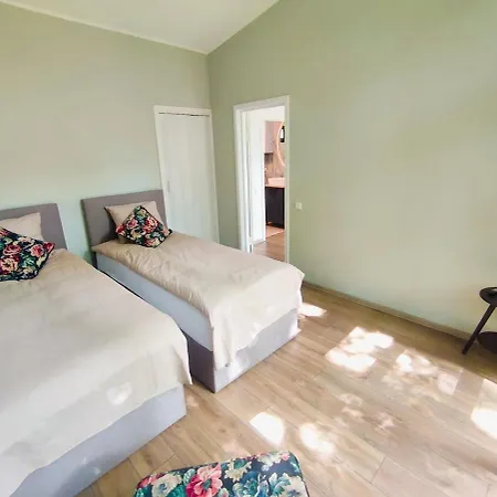 Luxe Midden In De Holiday home